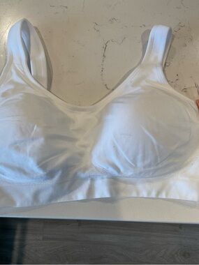 Shapermint White Seamless Wireless Comfort Bra